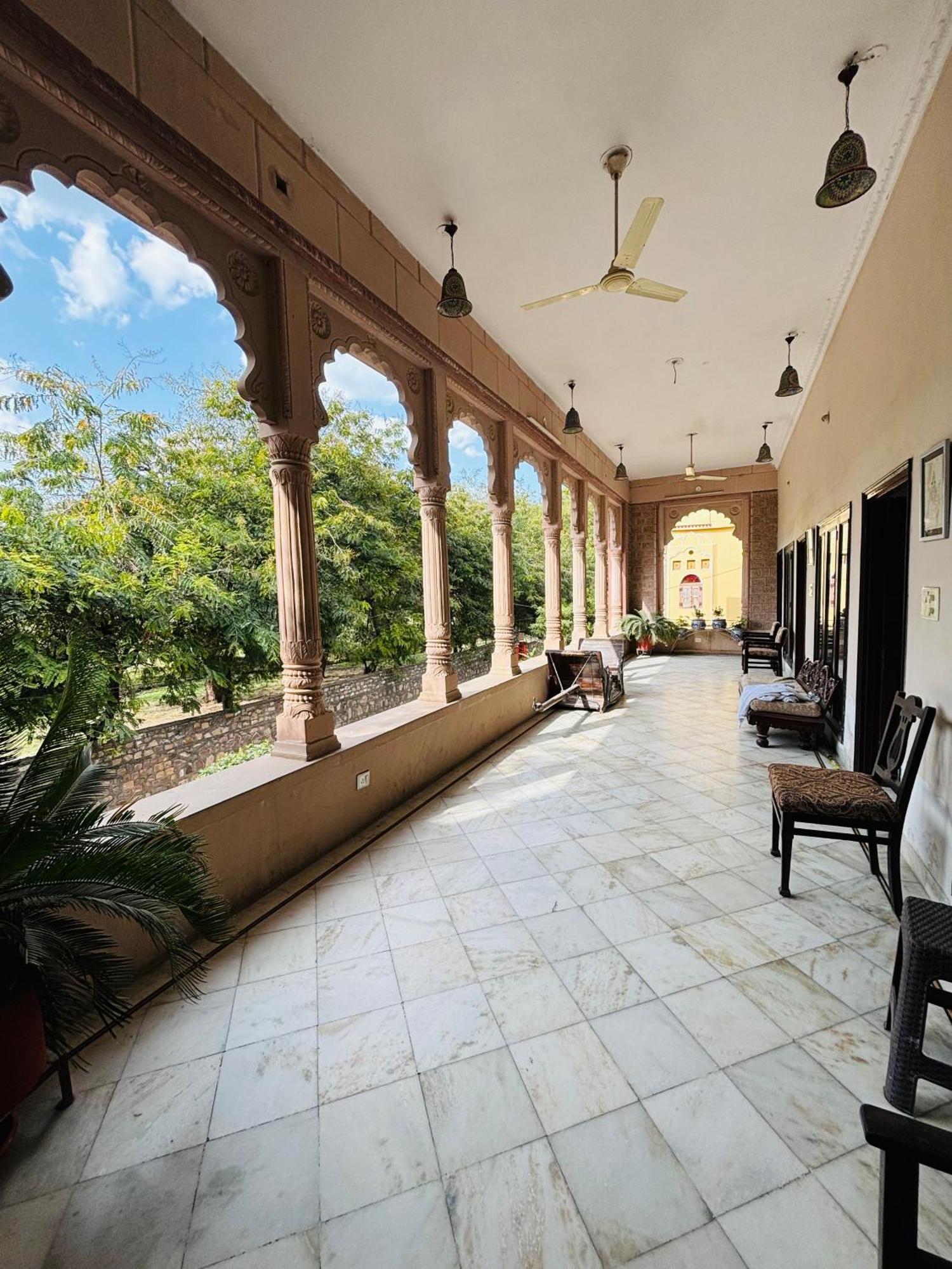 Hotel Karan Villas كوتا المظهر الخارجي الصورة