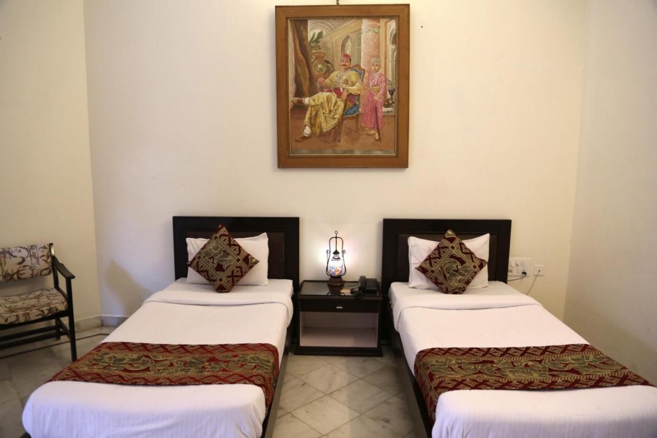 Hotel Karan Villas كوتا المظهر الخارجي الصورة