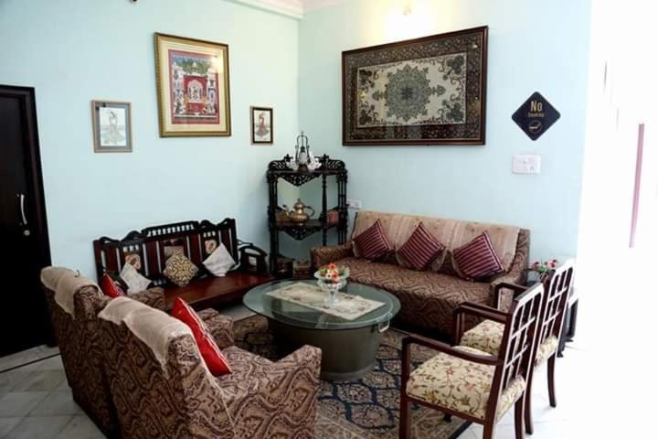 Hotel Karan Villas كوتا المظهر الخارجي الصورة
